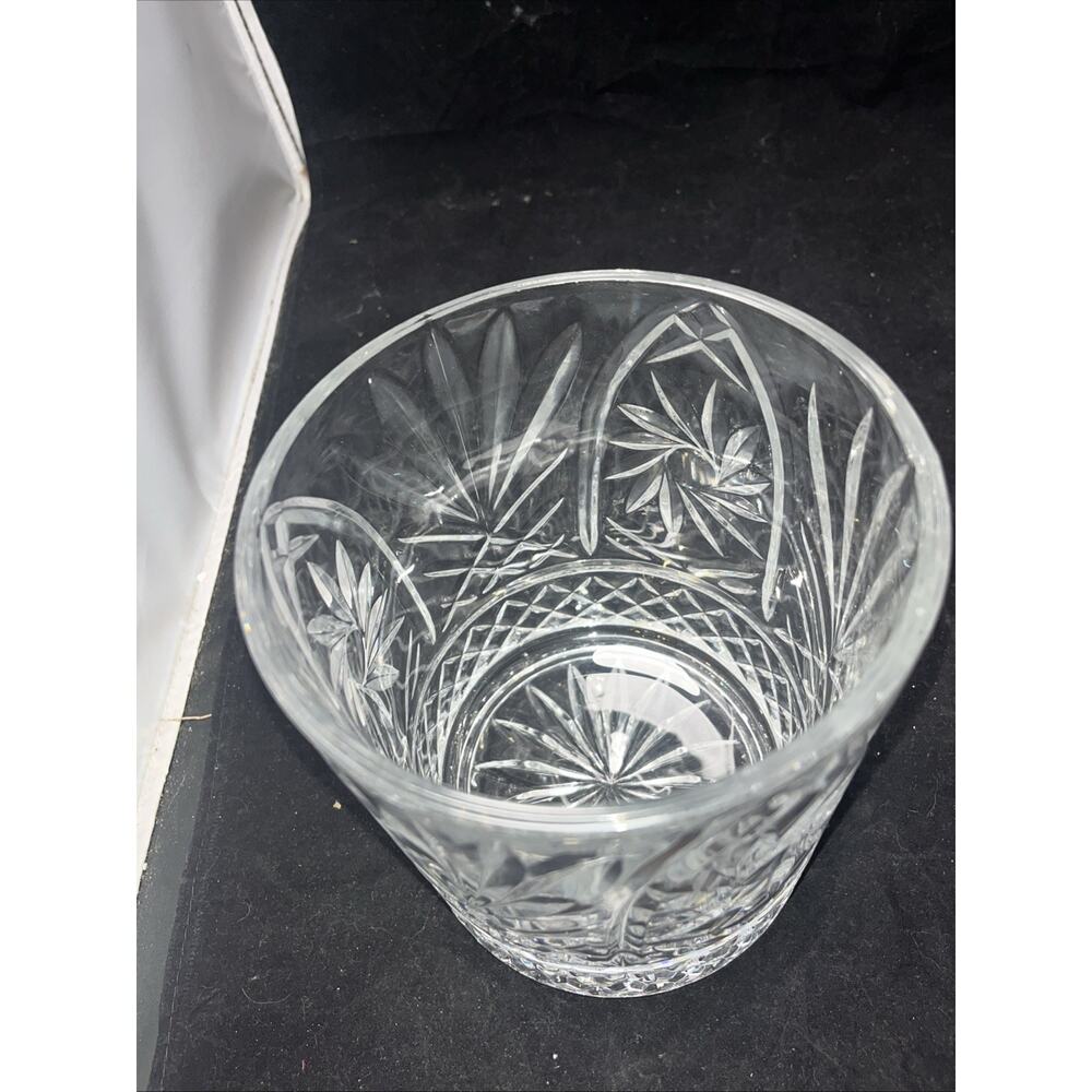 St. George Crystal - 24% Lead Crystal Sparkling Georgeous Biscuit Barrel & Lid - Picture 6 of 7